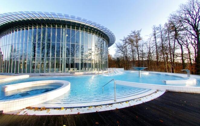 Au Grand Pierrot Apartman Spa Kültér fotó